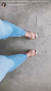 Hope Howard feet photo 11