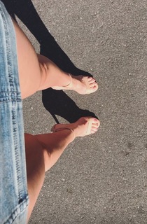 Hope Howard feet photo 7