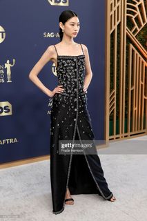 Hoyeon feet photo thumbnail