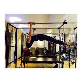 Hoyeon feet photo thumbnail