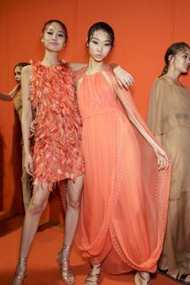 Hoyeon feet photo thumbnail