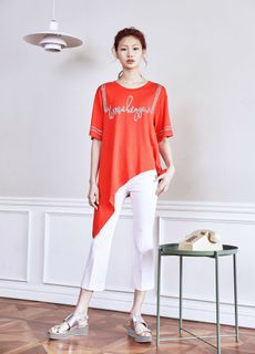 Hoyeon feet photo thumbnail