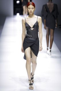 Hoyeon feet photo thumbnail