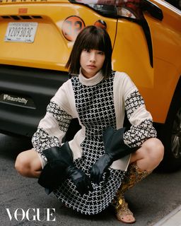 Hoyeon feet photo 7