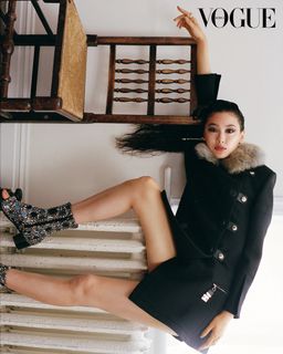 Hoyeon feet photo 5