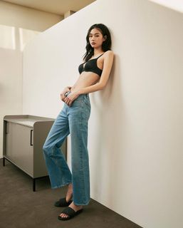 Hoyeon feet photo 2