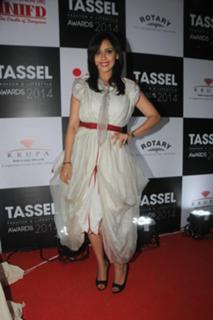 Hrishitaa Bhatt feet photo 5