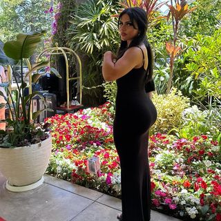 Huda Mustafa feet photo thumbnail