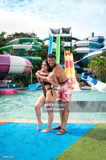 Huda Mustafa feet photo thumbnail