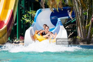 Huda Mustafa feet photo thumbnail