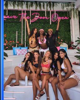 Huda Mustafa feet photo thumbnail