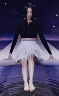 Huh Yun-jin feet photo thumbnail