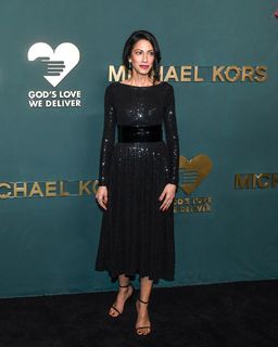 Huma Abedin feet photo 10