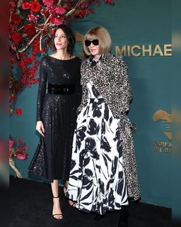 Huma Abedin feet photo 9