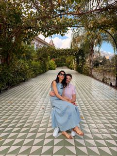 Huma Abedin feet photo 5