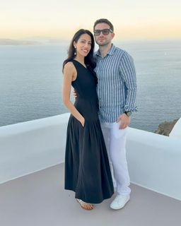 Huma Abedin feet photo 4