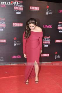 Huma Qureshi feet photo thumbnail
