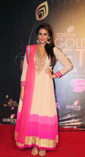 Huma Qureshi feet photo thumbnail