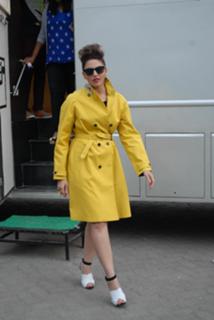 Huma Qureshi feet photo thumbnail