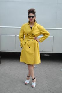 Huma Qureshi feet photo thumbnail