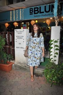 Huma Qureshi feet photo thumbnail