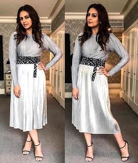 Huma Qureshi feet photo thumbnail