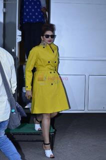 Huma Qureshi feet photo thumbnail