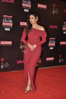 Huma Qureshi feet photo thumbnail