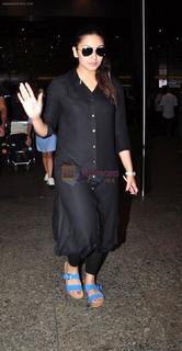 Huma Qureshi feet photo thumbnail