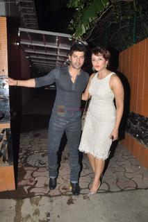 Huma Qureshi feet photo thumbnail