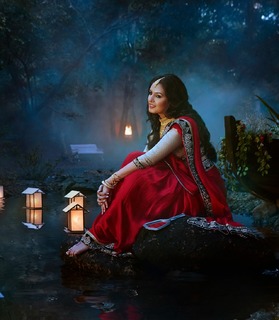 Huma Qureshi feet photo thumbnail
