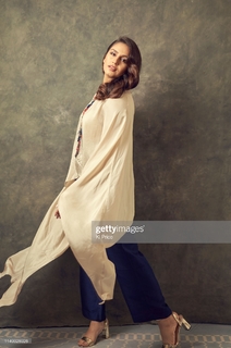 Huma Qureshi feet photo thumbnail