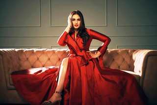 Huma Qureshi feet photo thumbnail