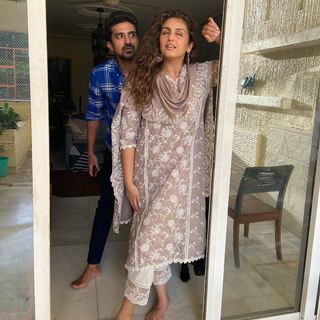 Huma Qureshi feet photo thumbnail