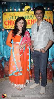 Huma Qureshi feet photo thumbnail