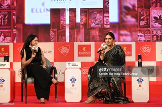 Huma Qureshi feet photo thumbnail