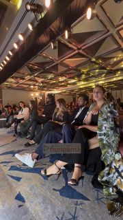 Huma Qureshi feet photo thumbnail