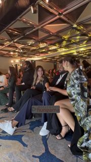 Huma Qureshi feet photo thumbnail