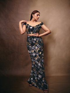 Huma Qureshi feet photo thumbnail