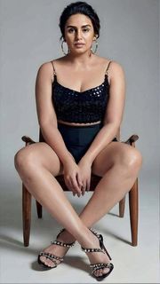 Huma Qureshi feet photo 1