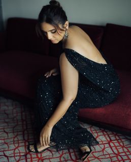Huma Qureshi feet photo 5
