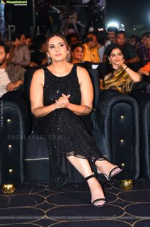 Huma Qureshi feet photo 4