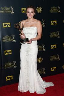 Hunter King feet photo thumbnail