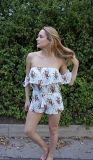 Hunter King feet photo thumbnail