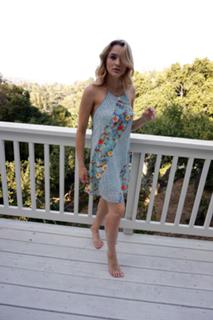 Hunter King feet photo thumbnail