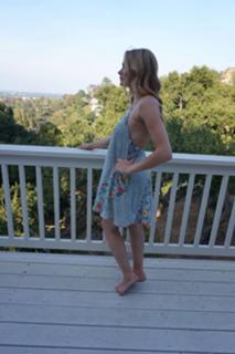 Hunter King feet photo thumbnail