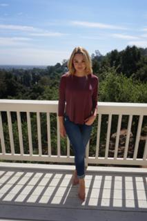 Hunter King feet photo thumbnail