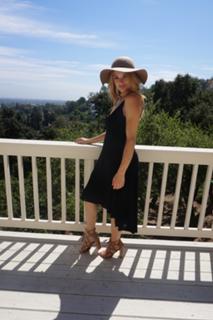 Hunter King feet photo thumbnail