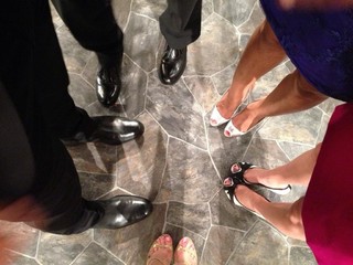 Hunter King feet photo thumbnail