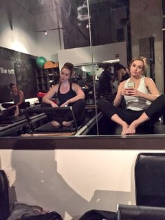 Hunter King feet photo thumbnail